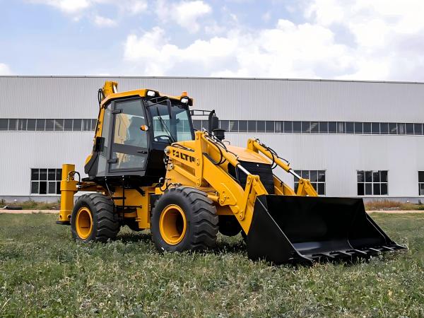 Loader Backhoe vs Loader Roda Konvensional: Memilih Peralatan yang Tepat untuk Proyek Anda