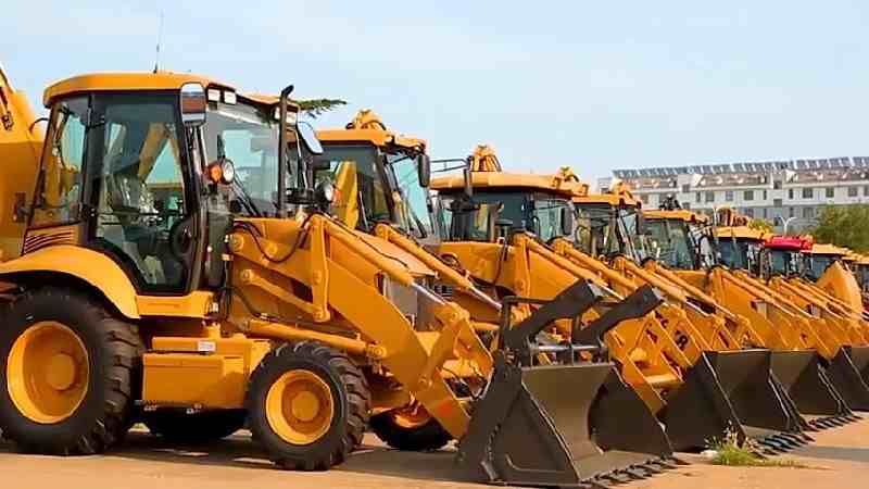 PANAS ! Pertunjukan Backhoe Loader LTMG