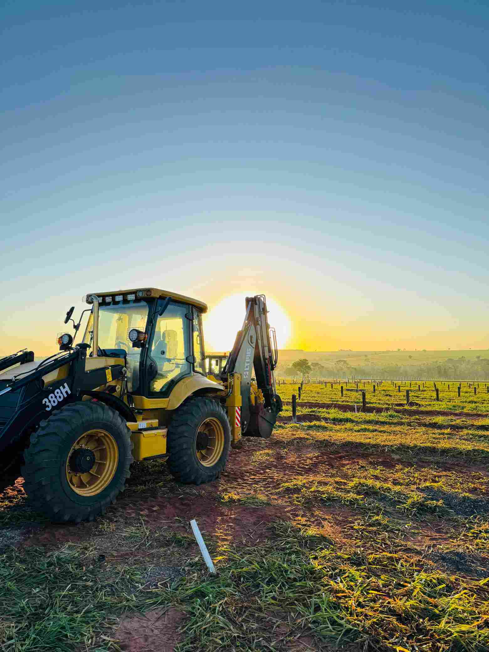 BLT388H backhoe loader