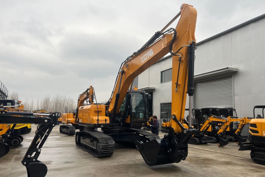 13.5 ton Hydraulic Crawler Excavator 13.5 ton Hydraulic Crawler Excavator