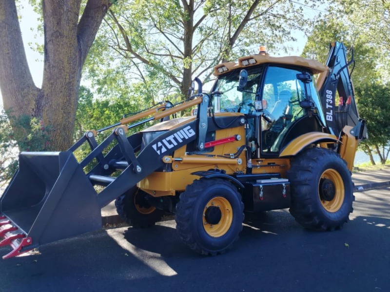 Studi Kasus Backhoe Loader di Chili
