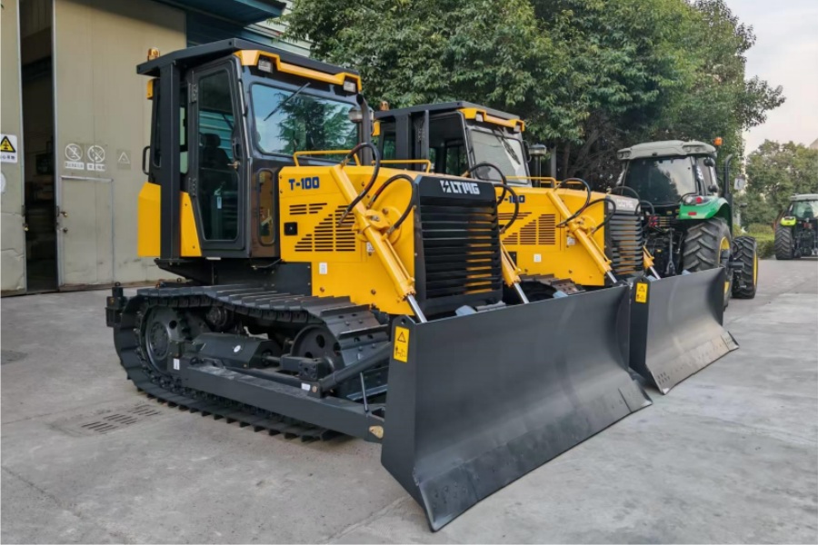 Bulldozer vs Motor Grader: Which Machine Should You Use for Road Construction and Earthmoving?